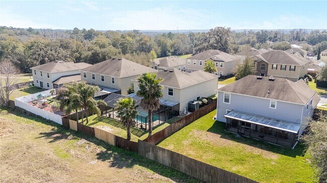 Building Photo - Private Oasis in the Heart of Alachua