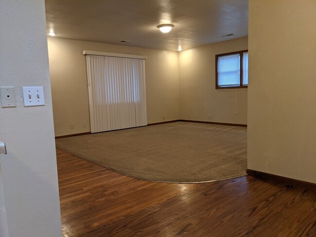 Building Photo - 4803 Appleton Ave