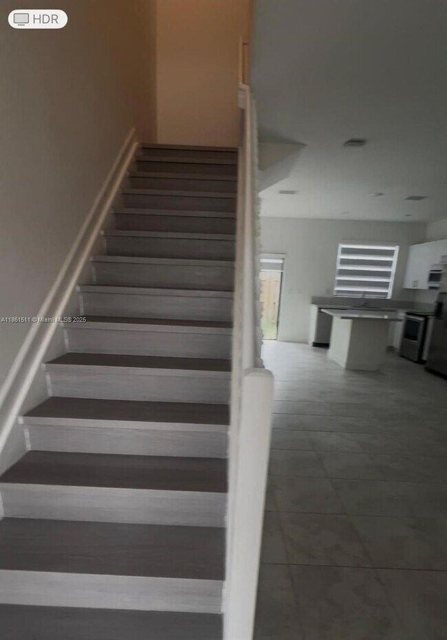 Building Photo - 316 NE 208th Terrace