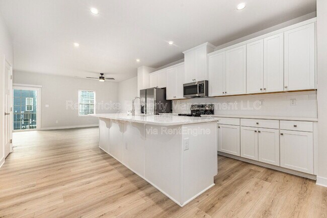 Building Photo - 306 New Gallant Dr