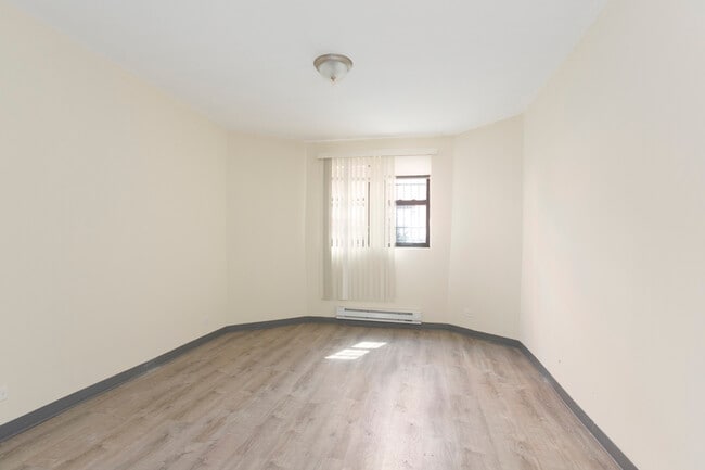 3627.5.Dickens.G-3 - 3625 W. Dickens St.