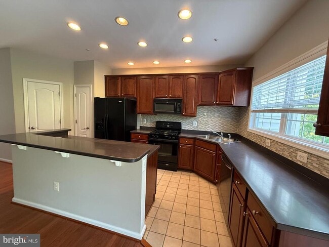 Building Photo - 10292 Chestnut Park Ln