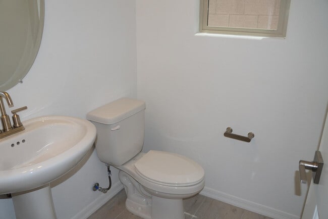 Building Photo - 3809 N 100th Dr