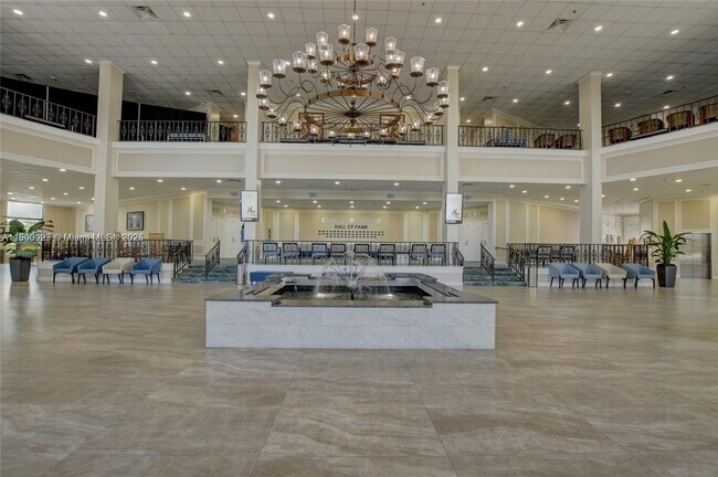 Building Photo - 17 Keswick A