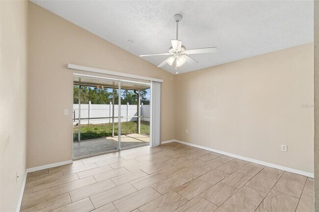 Building Photo - 7904 Floradora Dr