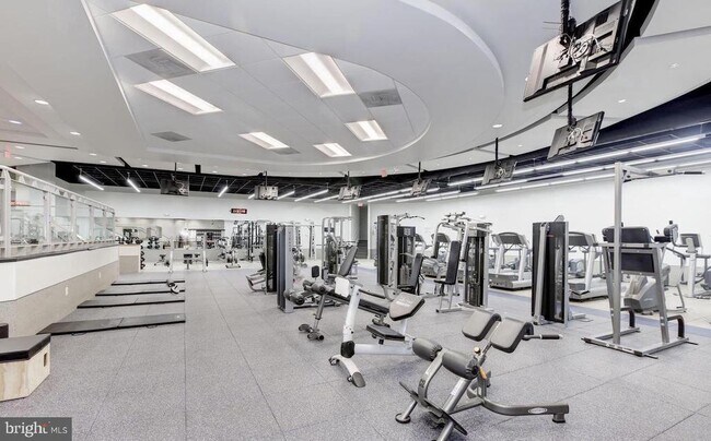 Building Photo - 1111 Arlington Blvd