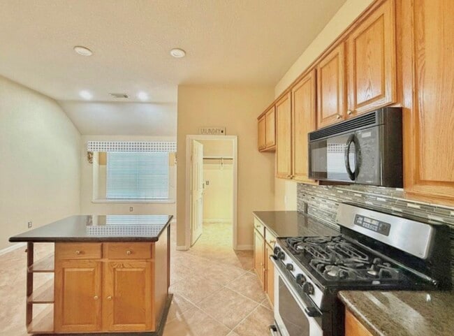 Building Photo - 8514 Spotslyvania Ln