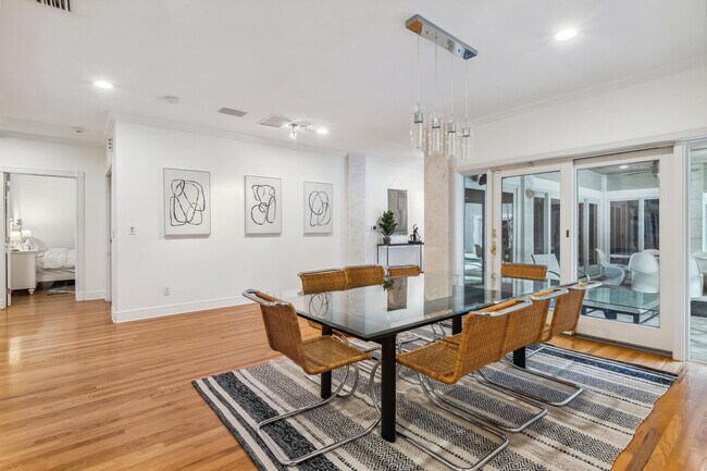 Building Photo - 3301 NE 16th St