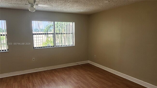 Building Photo - 10628 SW 118th Pl