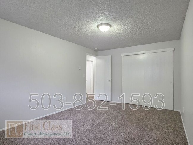 Building Photo - 1402 NE 186th Ave