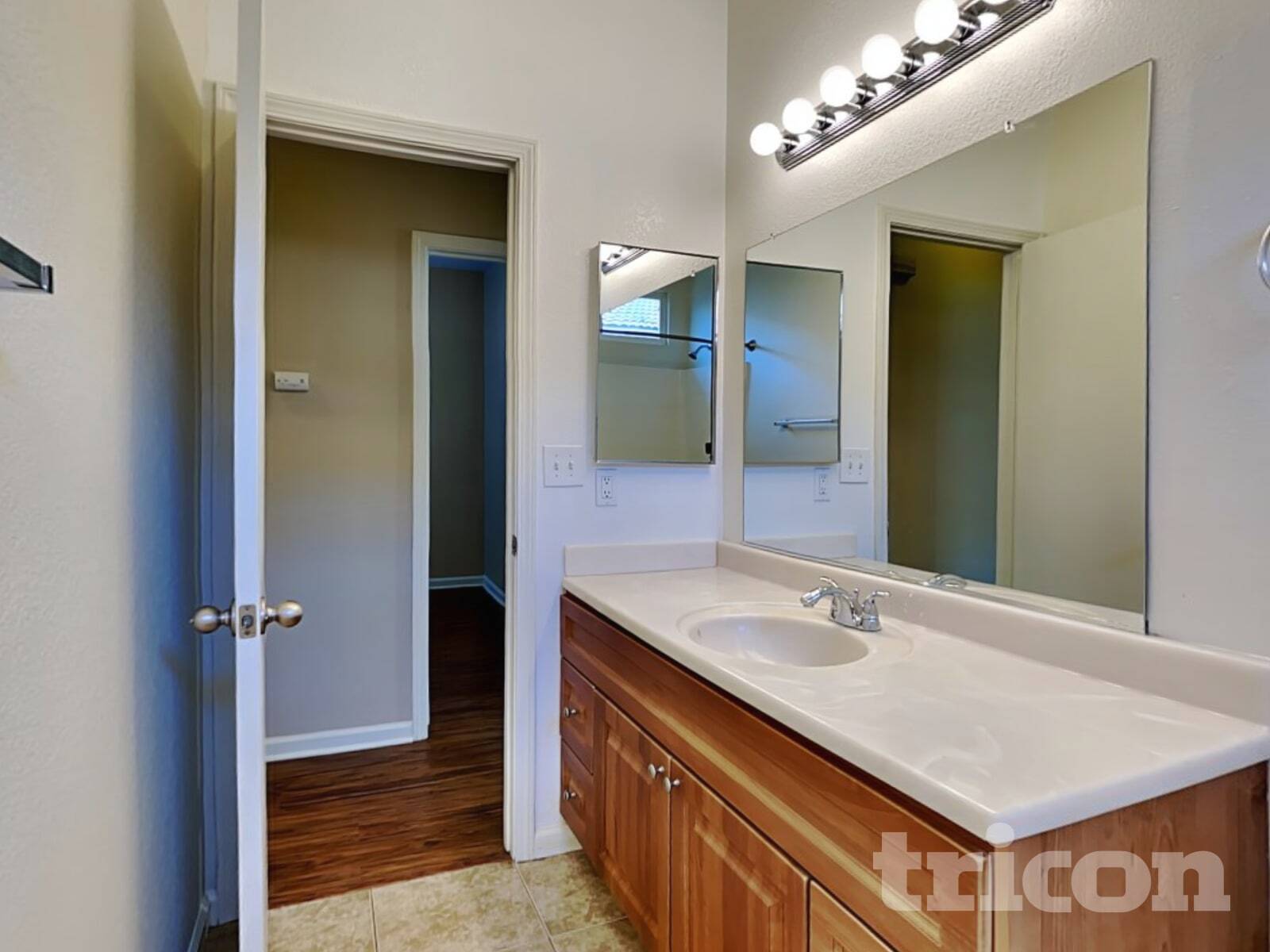 Building Photo - 408 Falcon Dr