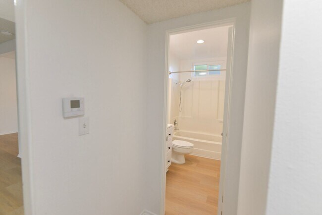 Building Photo - 306 Avenida Granada