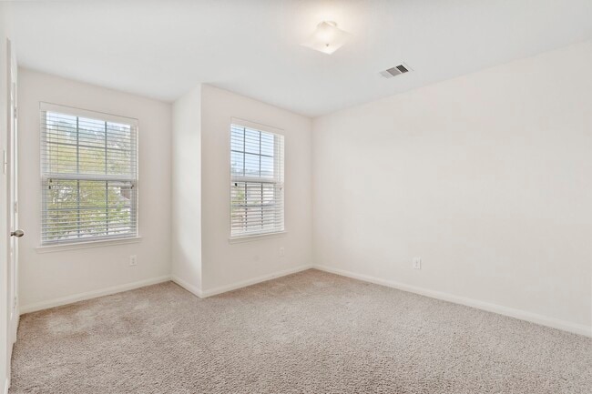 Building Photo - 10913 Panther Ct