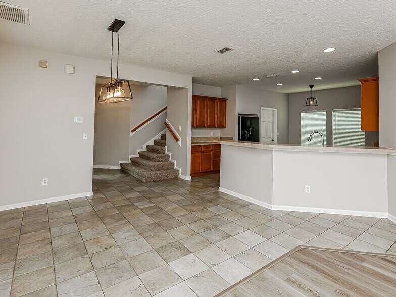 Building Photo - 6267 Pendragon Pl