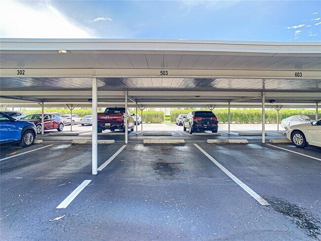 Building Photo - 7400 Sun Island Dr S