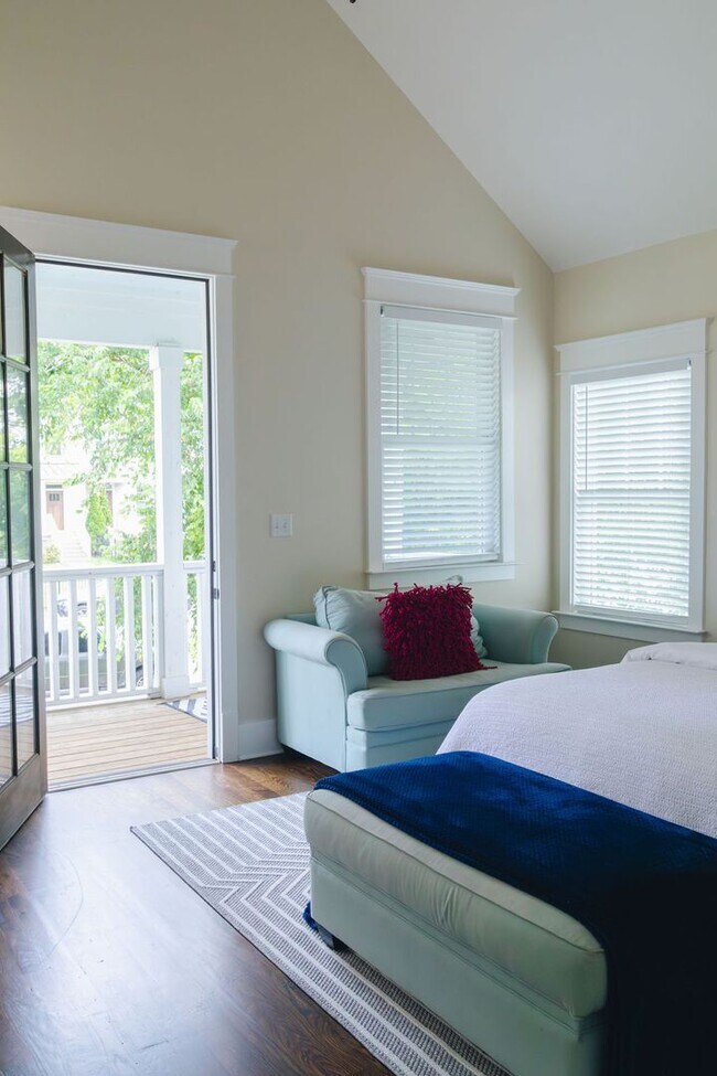 Building Photo - Beautiful 3 bedroom Home for Rent, middle of The Nations with a "4th"/bonus room