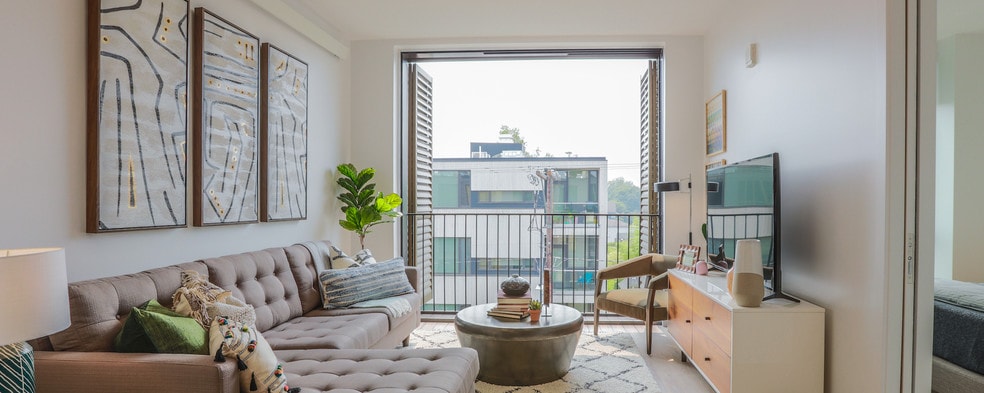 Building Photo - Theory 33