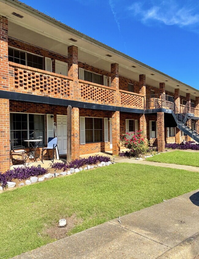 Building Photo - Apt for rent in Midland City, AL