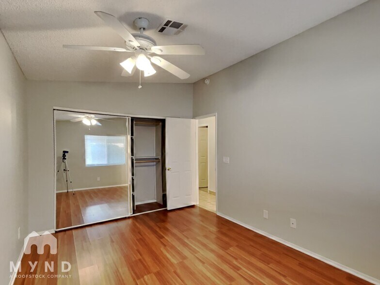 Building Photo - 605 Jonathan Glen Way