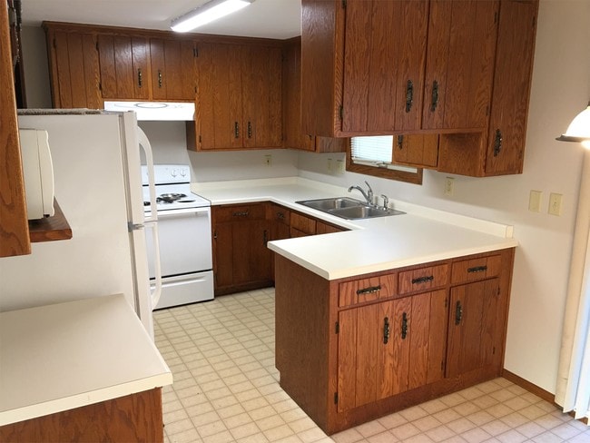 Building Photo - 2100 Kay Marie Rd