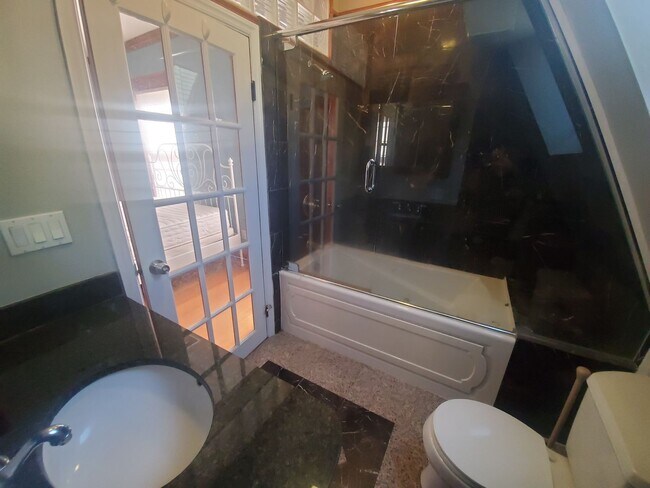 Building Photo - 2BD 2 Bath With Loft in Cambridge Central ...