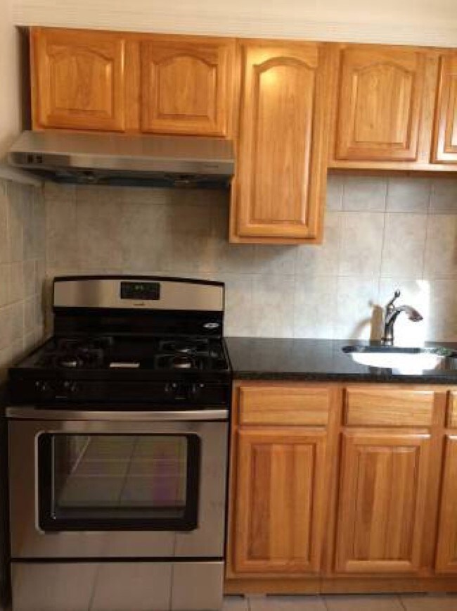 Primary Photo - 15 Peterborough St