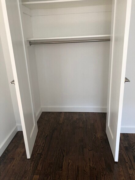 Building Photo - 5 Paerdegat 15th St