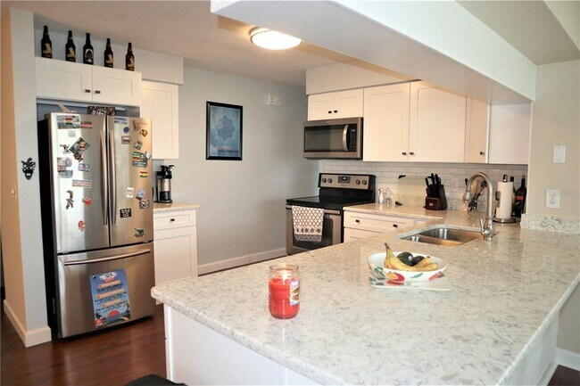 Building Photo - 1468 S Evergreen Ave