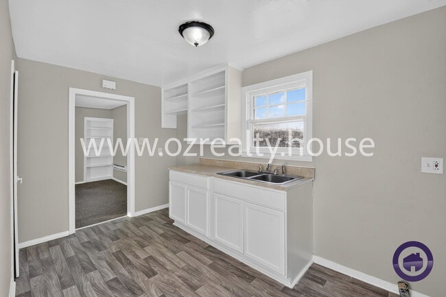 Building Photo - 1263 Crestwood Rd