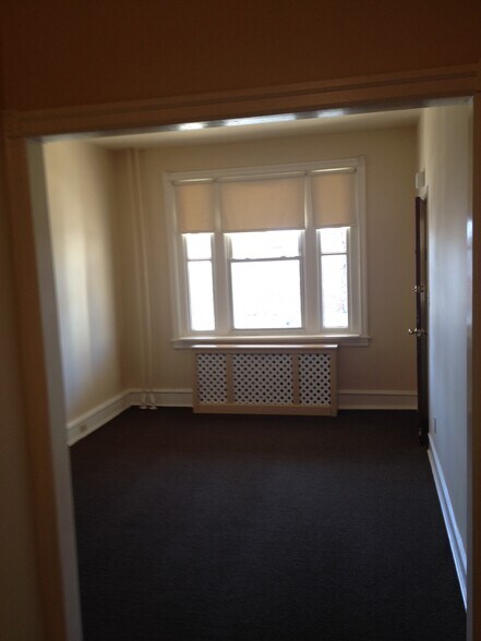 Building Photo - 4343 Benner St
