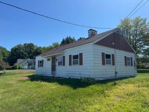 Building Photo - 3 Bedroom Ranch in West Lebanon
