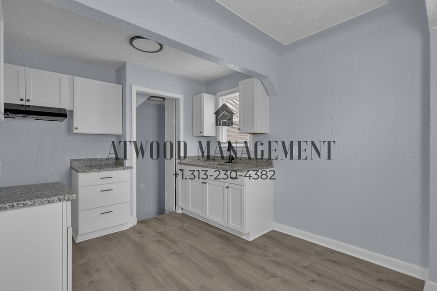 Building Photo - This beautifully updated 3-bedroom, 1-bath single-family home is ready for move-in!