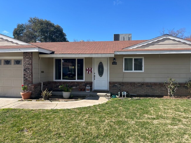 Primary Photo - Beautiful Remodeled Home in North Merced