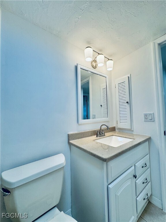 Building Photo - 2711 First St