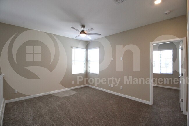 Building Photo - 9427 East Sebring Avenue