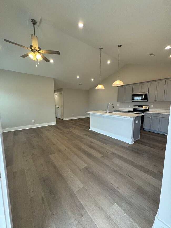 Building Photo - 137 Brawley Villas Pl