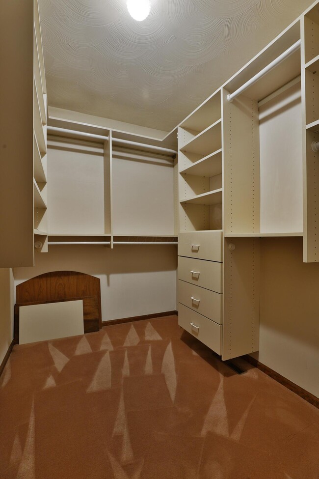 Building Photo - 453 Buckhorn Ct