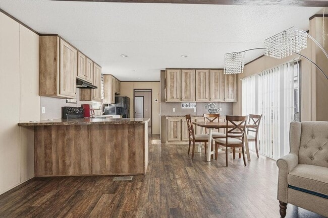 Building Photo - Fully Furnished 3-Bed, 2-Bath Home in Gated Community – Move-In Ready!