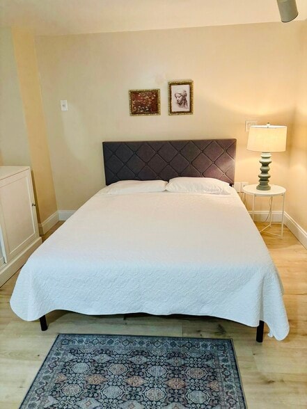 Building Photo - 129 Malaga Ave