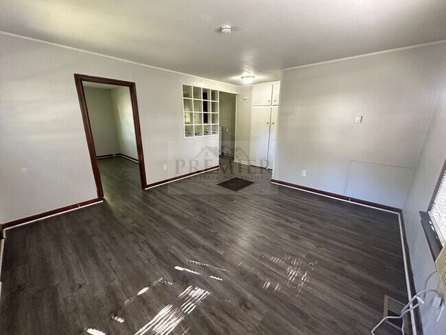 Building Photo - 1 bd/1 ba -1017 S Glenwood Dr #A, Independ...