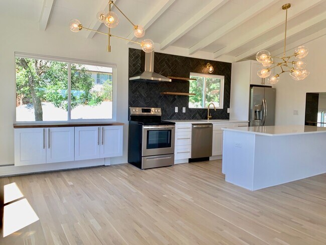 Building Photo - 3365 Ward Rd