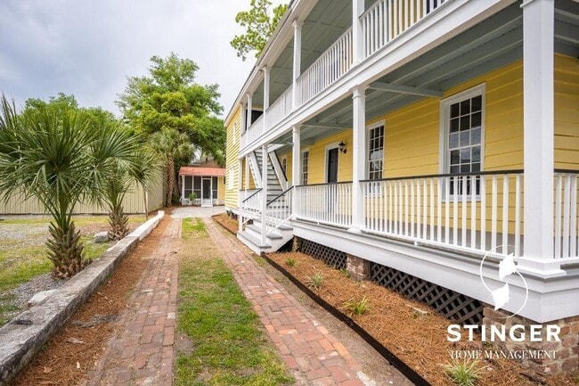 Building Photo - 606 Carteret St