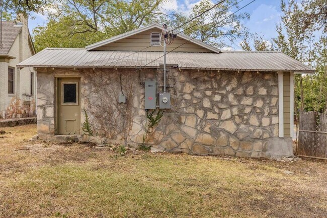 Building Photo - 1801 Travis Heights Blvd