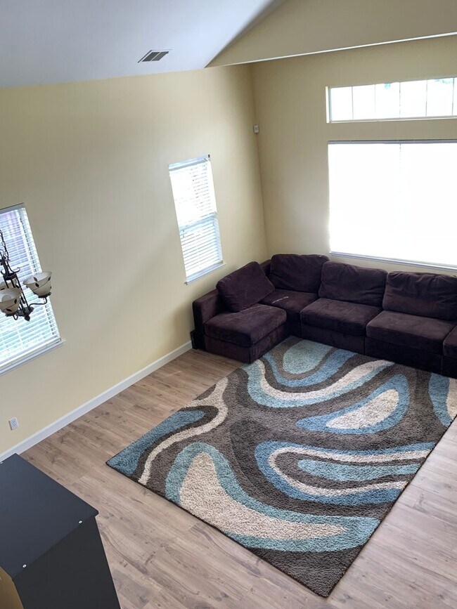 Building Photo - Newer Evergreen home faces neighborhood park - Great Evergreen schools