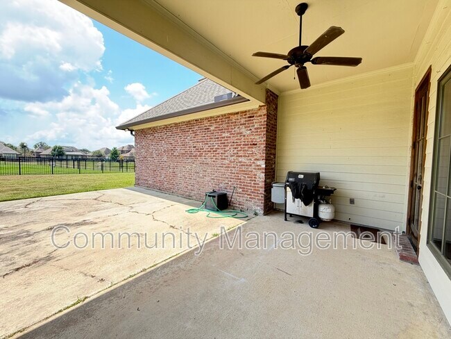 Building Photo - 1532 Berwick Bend