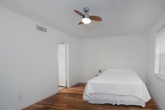 Building Photo - 14711 Barryknoll Ln