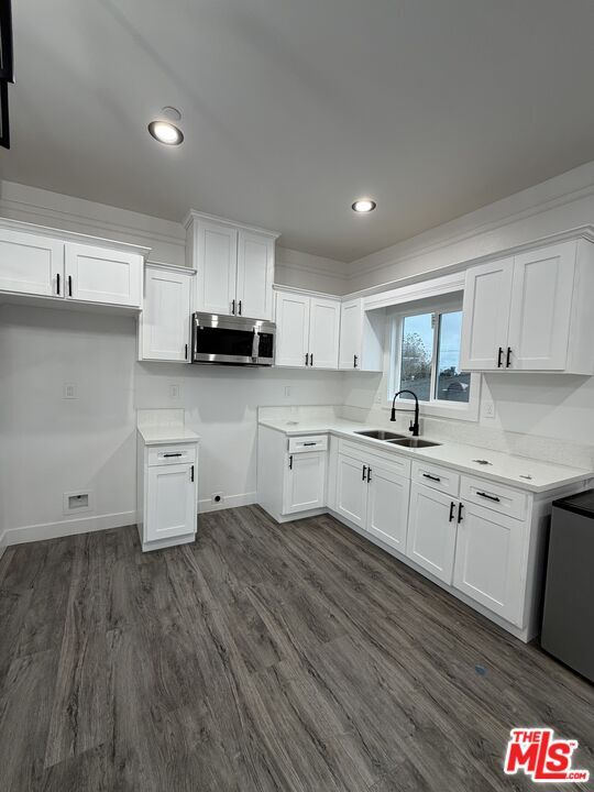 Building Photo - 8624 Graham Ave