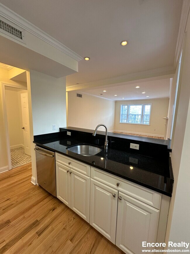 Building Photo - 55 Langdon St