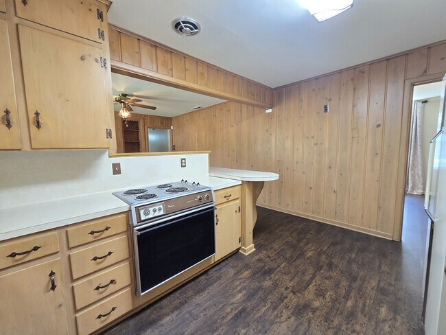 Building Photo - 516 Lehigh Pl