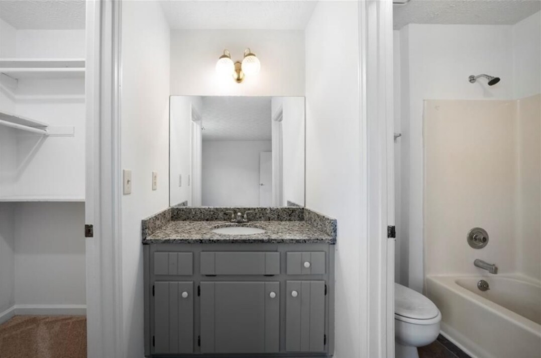 Building Photo - 3200 Duvall Pl NW